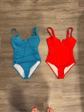 NWOT One-Piece Swimsuit with Underwire Support - Blue / Red